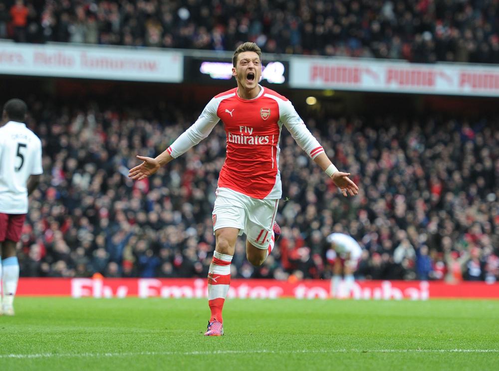 ♡♡♡ RT <a href="/AIS_BGR/">AIS Regional Bogor</a>: pulih dari cedera, @MesutOzil1088 sdh mencetak 3 gol &amp; 2 assist dari 4 laga terakhir. [Opta]