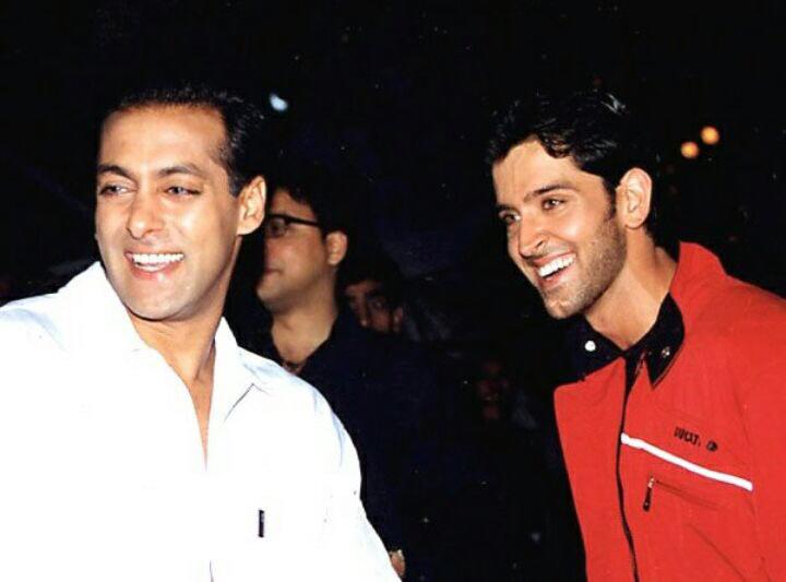 HrithikRules's tweet photo. #ThrowBackThursday Hrithik having a good time with Salman Khan at the Zee Cine Awards (1999) http://t.co/tlRRZlpjWE