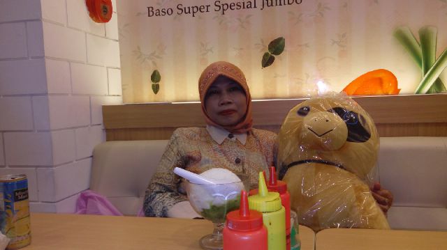 tatik's tweet photo. Dpt boneka sheep di time zone http://t.co/iQEXizwen0