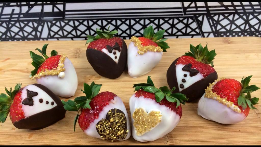 Passion_Sucre's tweet photo. Still time to order your personalized Valentines strawberries. We can add names or flirty notes. 18 berries $24 #yeg http://t.co/Gwsw5VYBVF