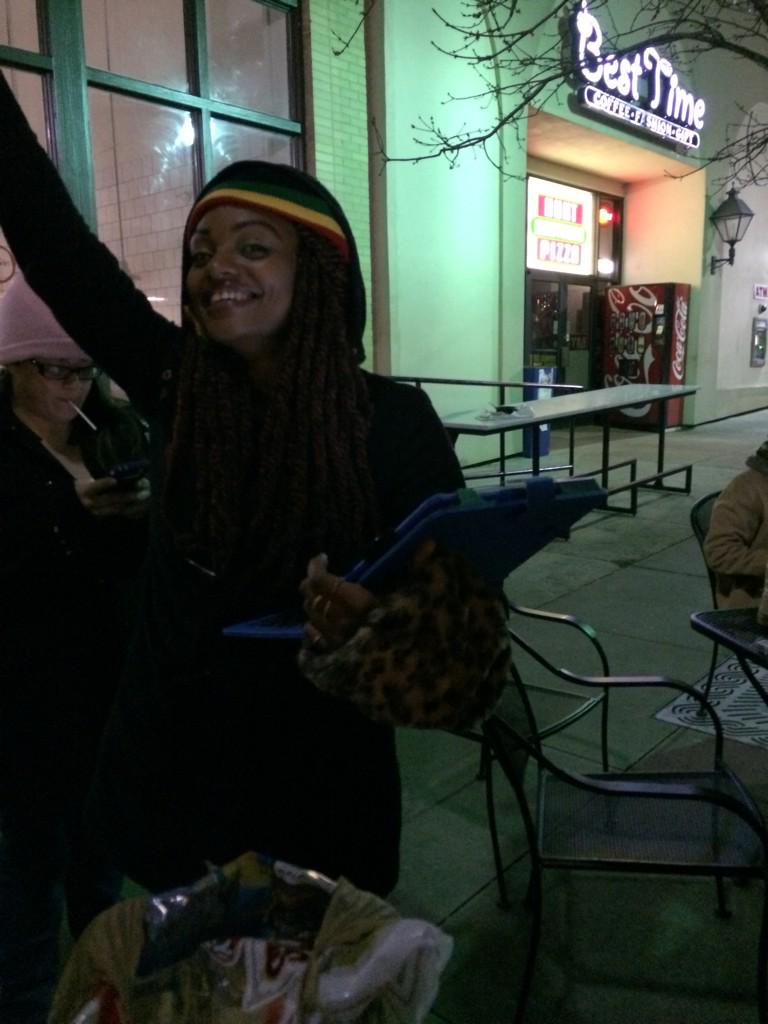 _robella's tweet photo. Birthday queen outchea! Happy birthday, @MahoganyMarlie π #SleepOutATL http://t.co/CosyJFx25h