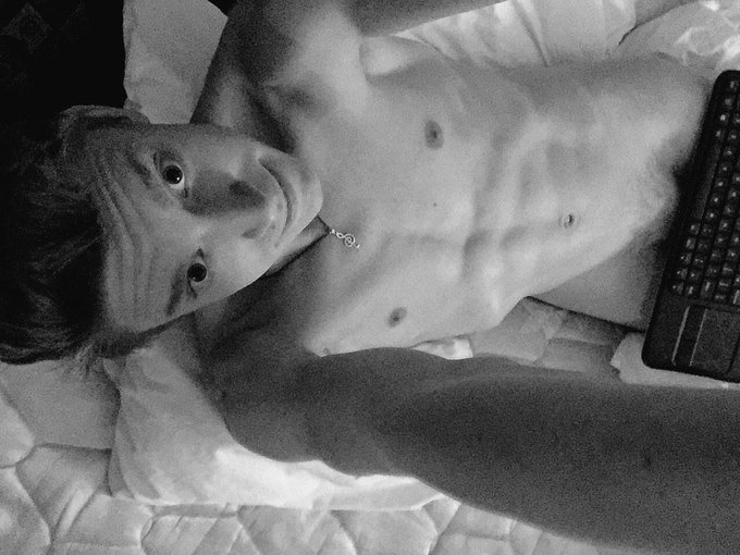 Live now on http://t.co/mFe4kFfJNJ @chaturbate #andrewdoncaster #gay #gaychat http://t.co/QGZ2GMaR1S