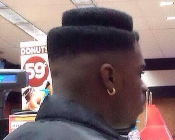 ComedyPosts's tweet photo. what you want 

Boy : Give me the lego skinfade

Barber : okay http://t.co/0i5Q5PIls9
