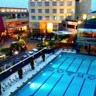 AlyssaEvaW's tweet photo. We're waiting for you in Grage Hotel Cirebon, bang @radityadika :) http://t.co/QFDJqt19sg
