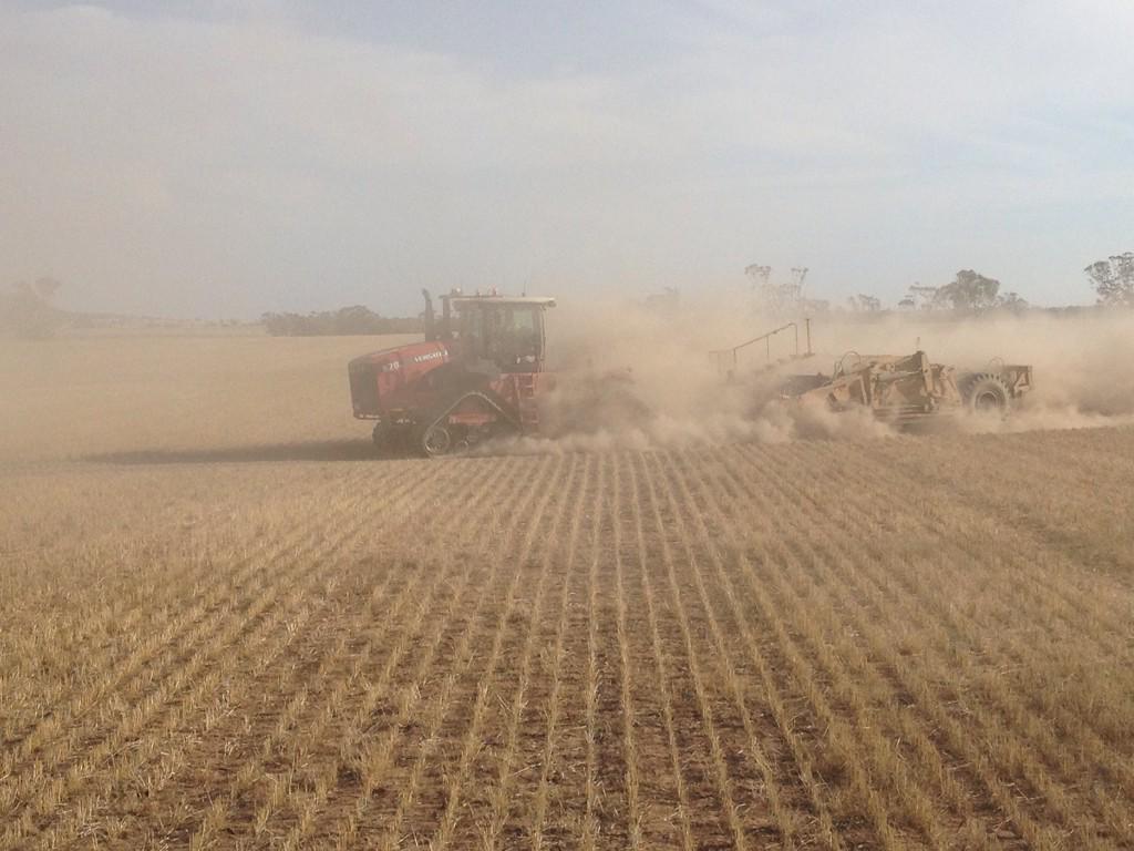 CBartlett09's tweet photo. Another day spreading clay! One day to go. #dustywork #versatile http://t.co/ll3KXUcBvs