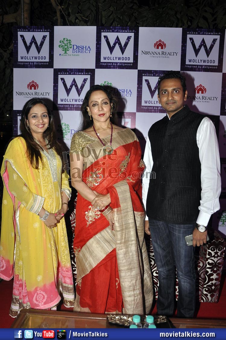 MovieTalkies's tweet photo. .@dreamgirlhema At #NirvanaRealty & #DishaDirect's Wollwood Projects's Success Bash
See more: http://t.co/Py5o1l6dG8 http://t.co/uAqpmHTedm