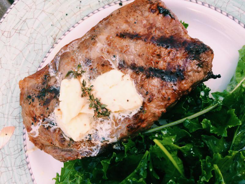 MidWestMeats's tweet photo. BOOM! My FarmGate Black Garlic Butter on chargrilled Porterhouse #ShutTheFarmGate #ChurnIt @inglenookdairy http://t.co/1IiYfmOpEL
