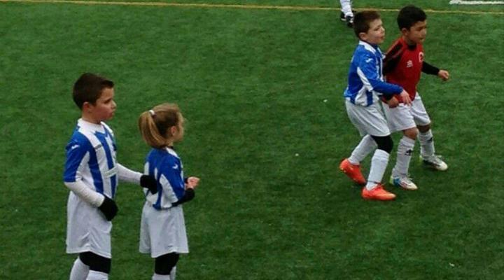 CDLeganes's tweet photo. FÚTBOL BASE | La Escuela juega una semana más con toda la ilusión. http://t.co/JrCmyFo3Ap http://t.co/vTXZBuopco