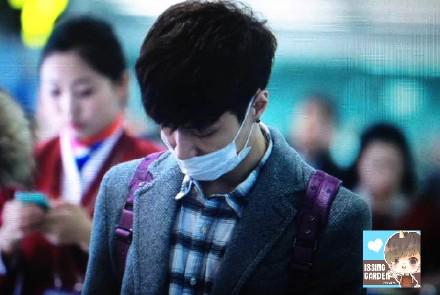IsSing_Garden's tweet photo. 【IsSing-Garden】150211 Beijing Airport Preview 4p http://t.co/vzjf1IQ5VP