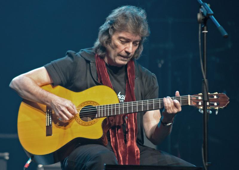 Happy 65th Birthday, Steve Hackett (Genesis). 