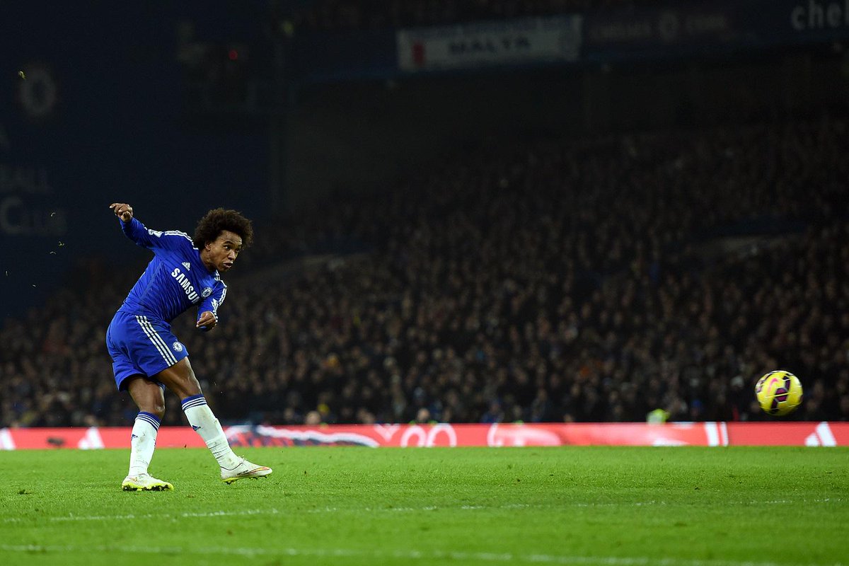 Yoelsptr's tweet photo. "@ChelseaFC: Chelsea fan Giles Smith talks last minute winners and controversies... http://t.co/KSC0mOgMIt #CFC http://t.co/yydXMbfqh3"