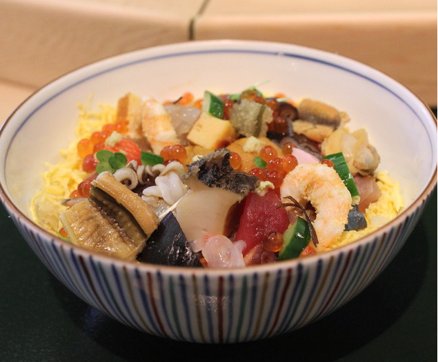 行列覚悟 今日のランチはここで決まり すし匠 東京 四谷 ランチはばらちらし 00円 のみのメニューですが これが絶品 T Co Bnquejjqlj 電話 03 3351 6387 営業時間 11 30 13 30 定休 日曜 祝日の月曜 T Co Hnwbnhct68