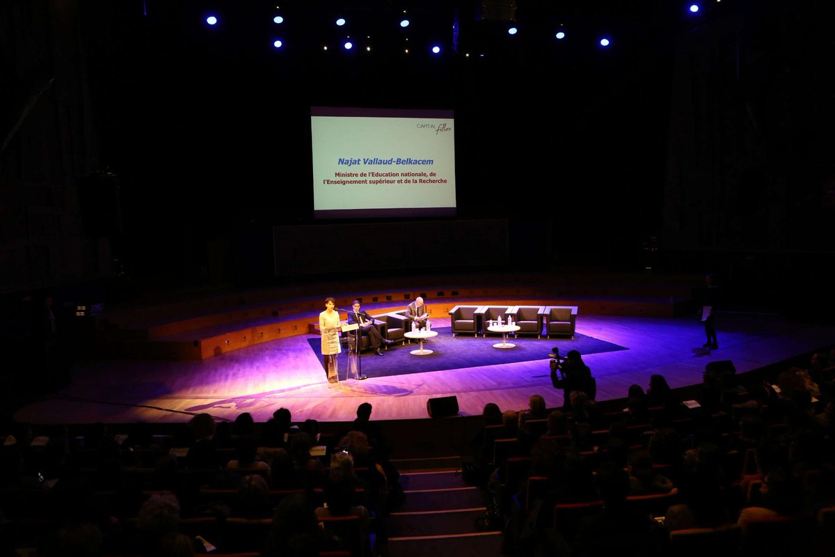 najatvb's tweet photo. Mon message #CapitalFilles Croyez-en vous &amp; battez-vous en allant le + loin possible dans vos études &amp; puis redonnez! http://t.co/tb2vtCBKX8