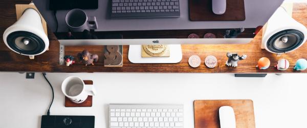 hootsuite's tweet image. Are you up to date with Facebook's new news feed algorithm? If not, you need to see this: ow.ly/IUqrZ