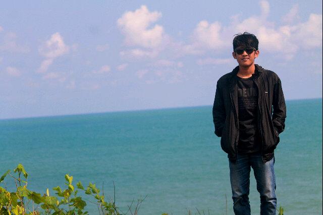 sosisbasah's tweet photo. Pantai Karangtawulan-Tasikmalaya JABAR http://t.co/4gDQecHiGA