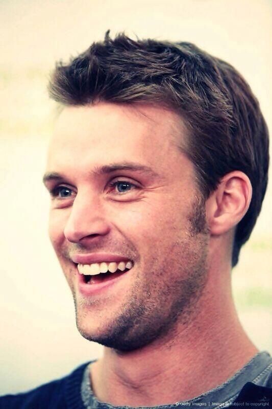 Happy birthday :* love and so many wonderful things, today and your whole life. 