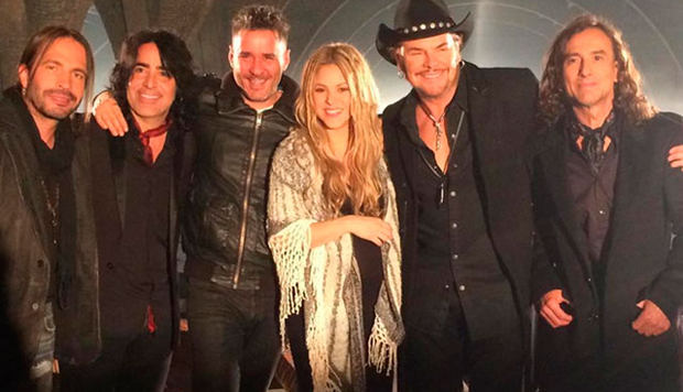 AveMariaClub's tweet photo. Mana y Shakira estrenan su nuevo videoclip titulado "Mi Verdad” http://t.co/OXm8vQrefj http://t.co/f7BXb43S6q