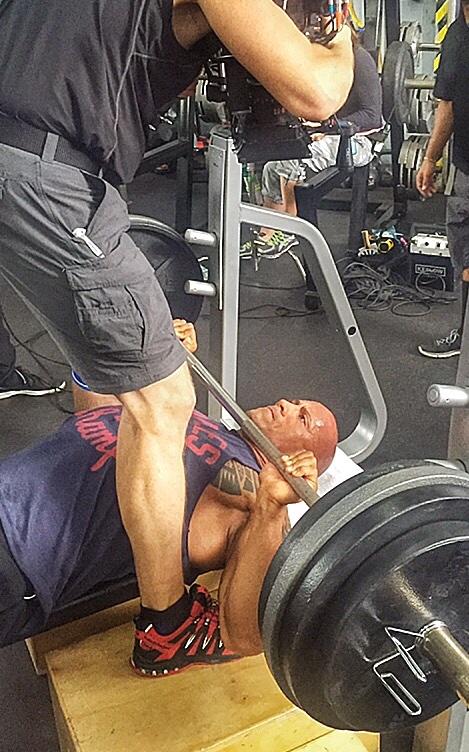 TheRock's tweet photo. Up close and personal. #OnSet #BALLERS #HBO #PreferAFemaleCameraOperator http://t.co/Xx6L4ExRST