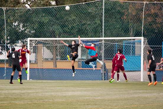 CDCortes's tweet photo. (3) Imágenes del @mparaisocf 1-2 C.D. Cortes juvenil 
Fotos de Antonio Rodríguez http://t.co/wHvSnAl623