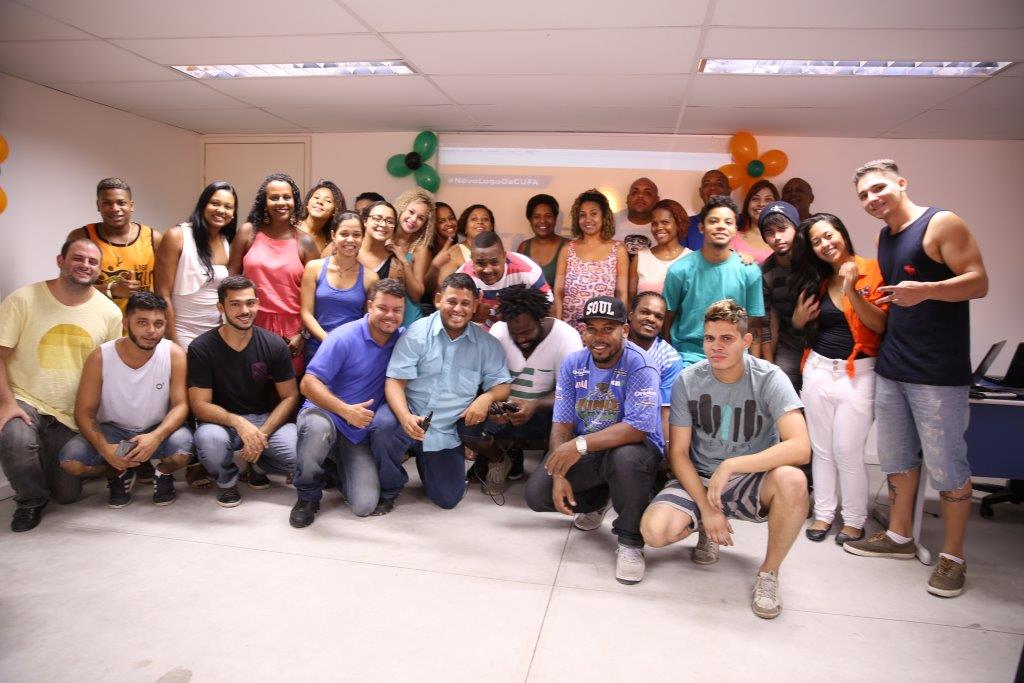 Simsoa's tweet photo. Participantes de momento histórico! Lançamento #NovoLogoDoCUFA - Maravilhoso! @celsoathayde @CUFA_Brasil @CUFAGlobal http://t.co/MmhiByObaP