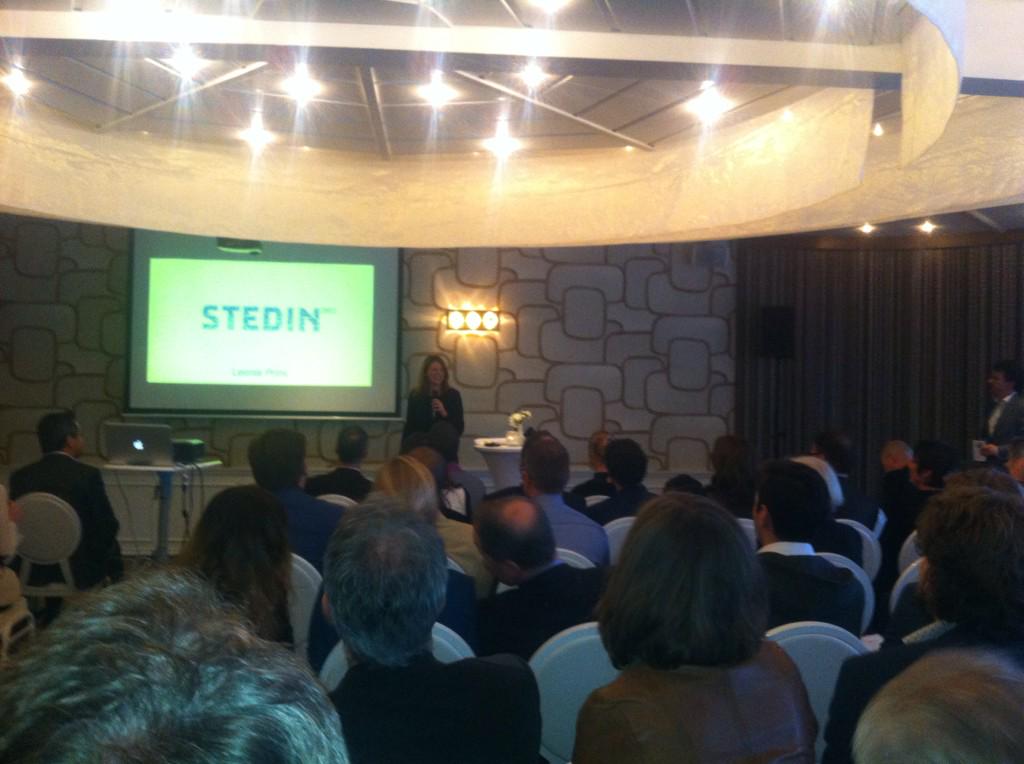 IntrnlBranding's tweet photo. Eerste pitch is van Stedin #ibjaarprijs http://t.co/v0Dj7TwY19