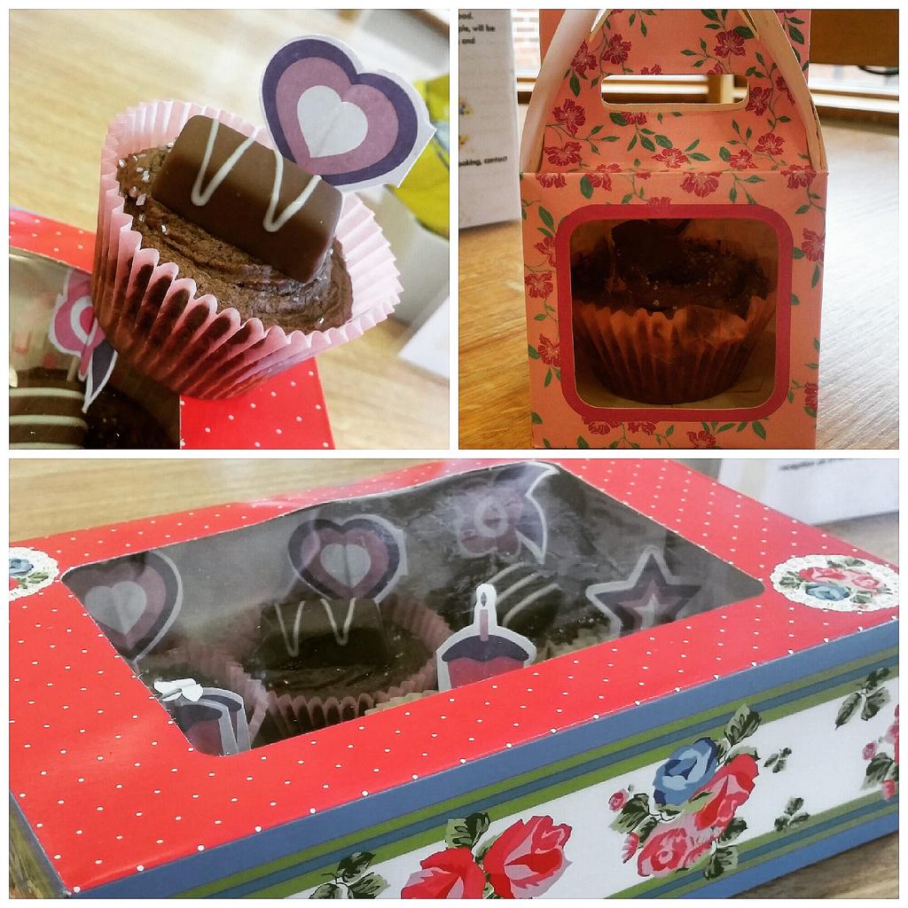 Delicious cupcakes at Caia Cafe for valentines!