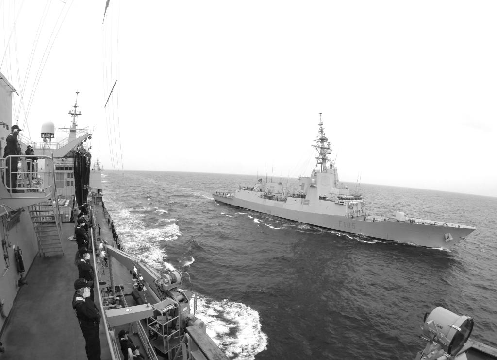 B9pMpo0IQAEnOf6.jpg:large