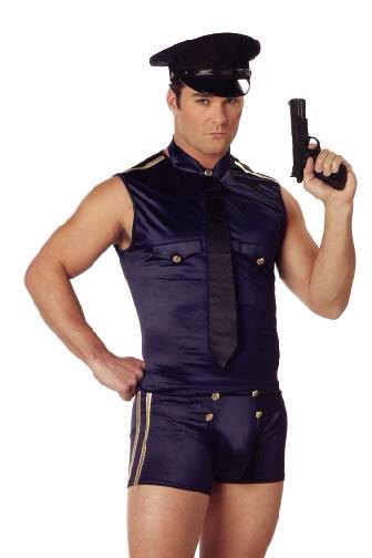MikeAldo5's tweet photo. Congratulations to @chrismluke for finally becoming a copper! The streets will be a safer place 👮😕 http://t.co/MWi2NeY1XQ