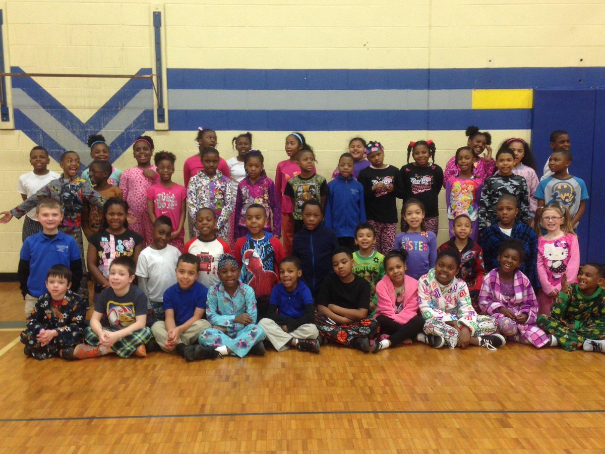 LUMINSchools's tweet photo. Pajama Day @cuspilgrim #reward #fun #LUMINPride http://t.co/EJNfN0QBY2