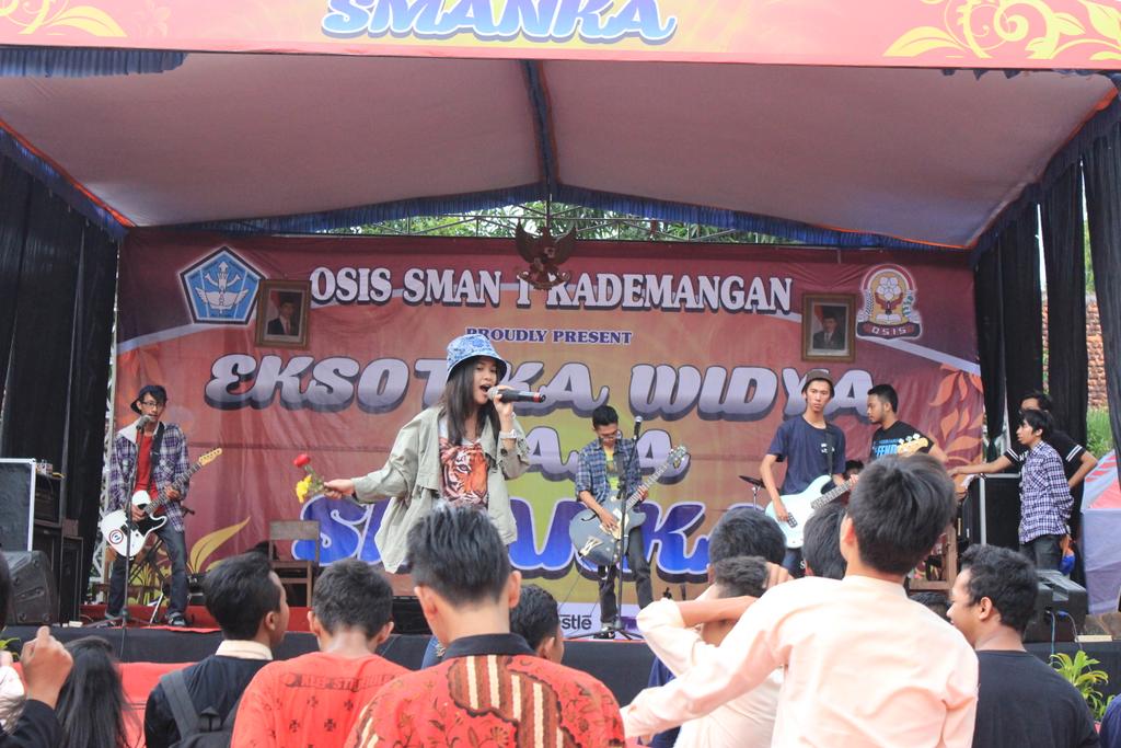 ANALOGKID (@analogkidpopunk) on Twitter photo :* "<a href="/osissmankablt/">OSIS SMANKA</a>: Thanks <a href="/AnalogKidPOPUNK/">ANALOGKID</a> sudah menghentakkan SMANKA !! :* #DNSMANKA27 " :* "<a href="/osissmankablt/">OSIS SMANKA</a>: Thanks <a href="/AnalogKidPOPUNK/">ANALOGKID</a> sudah menghentakkan SMANKA !! :* #DNSMANKA27 "