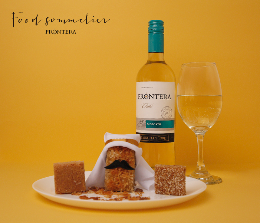 frontera_wines's tweet photo. Nuestro dulce amigo por fin se encontró con su compañero perfecto #Frontera #Moscato http://t.co/LcVAzDEa3n