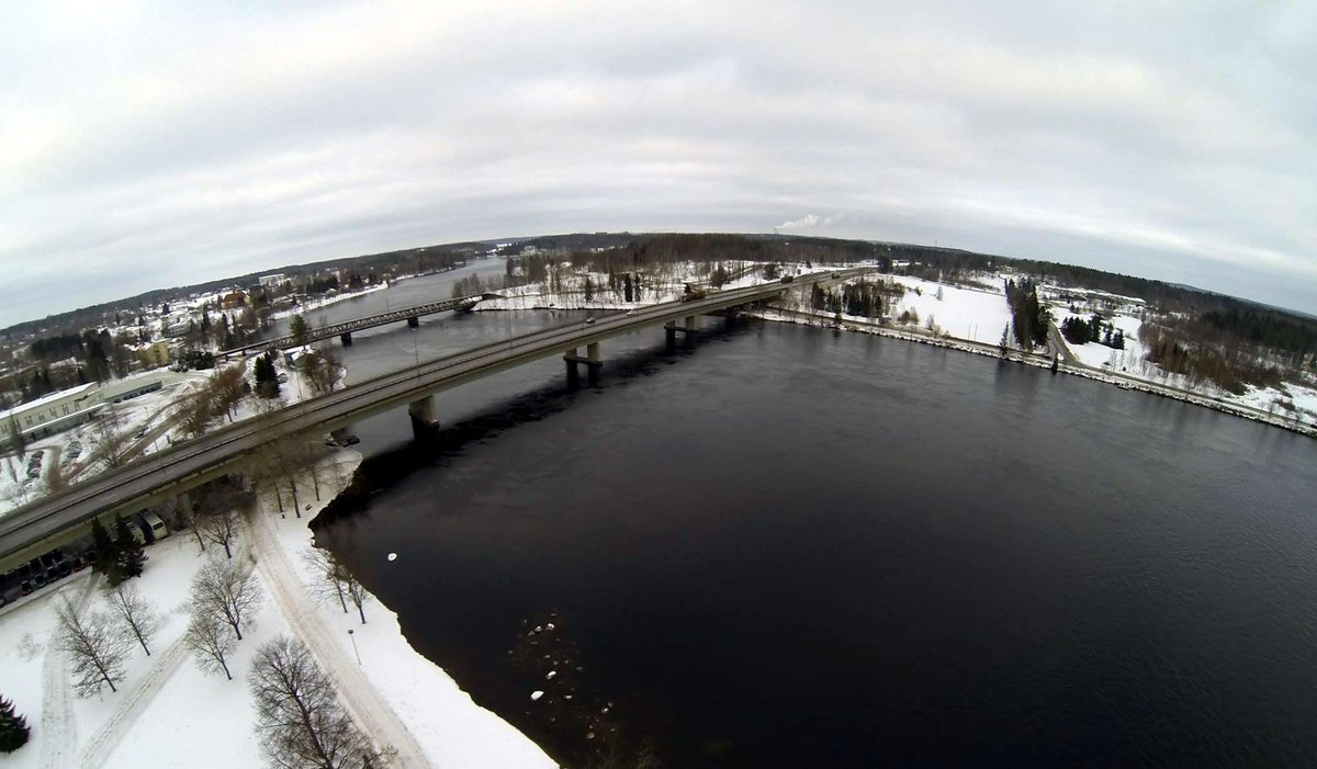 WaterSkiZoo's tweet photo. #waterskizoo #kellunta #vuoksi #imatra #helicam http://t.co/VgUEPVUOiv