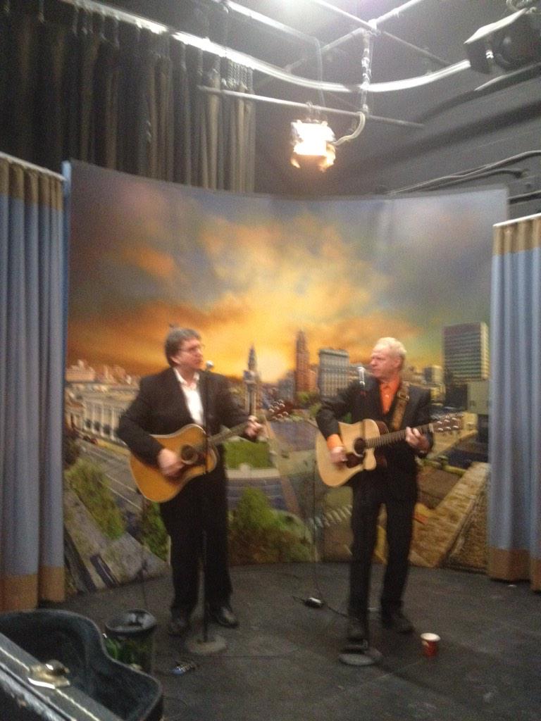 sammyawards's tweet photo. Warming up @gwfrenay & #ArtieLenin @NewsChannel9 @BridgeStreetTV #SammySpotlight featured artist DVR 10-11am today! http://t.co/xcIW3p1LBe