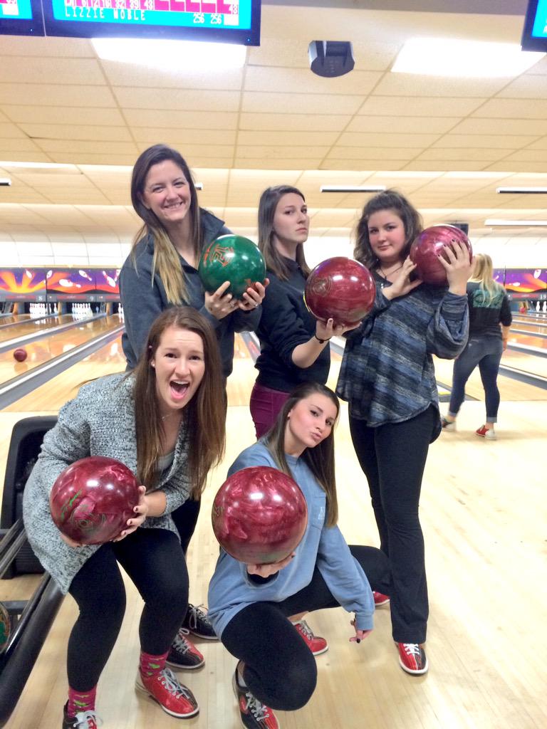 KKG_Panhellenic's tweet photo. Our sisters had a great time a @PhiKapUSC's Strike Back Against Cancer bowling tournament last night! 🎳 http://t.co/BtyADKJK0B