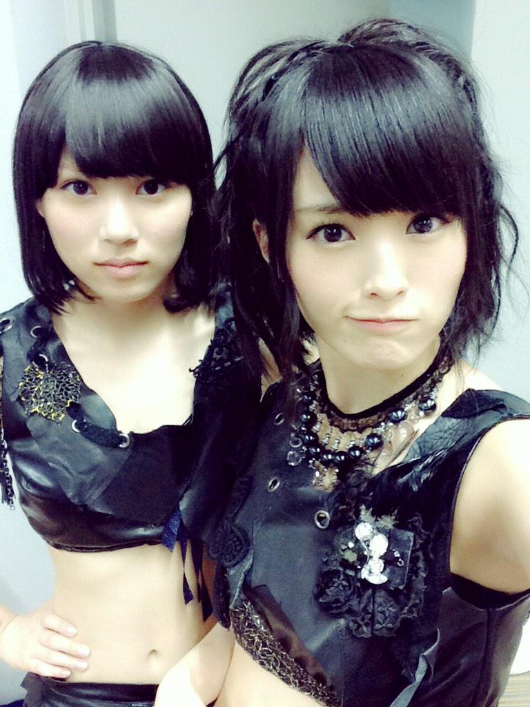山本彩 ダウンタウンdxさんに一緒に出演させて頂いた 木下百花です 百花の髪色で時代が分かる 人 黒髪はウィッグです 奇抜なスタイルですが 真面目で面白い子です 木下百花 Nmb48 朱髪 Http T Co H5vb42yyqy Twitter