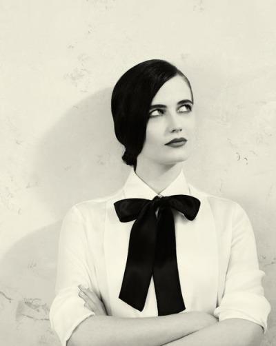 Literatic's tweet image. Office is slow today. Guess I will participate. #throwbackthursday