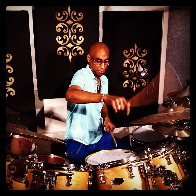 Happy Birthday to the incredible Omar Hakim! 

(Pic courtesy of EJ DeCoske) 