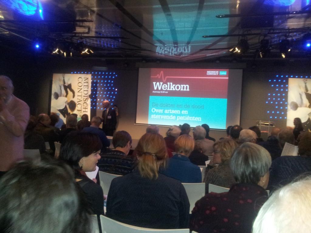 Nu met honderden artsen in Utrecht bij congres @KNMG  over "de dokter en de dood", een levendig samenzijn...