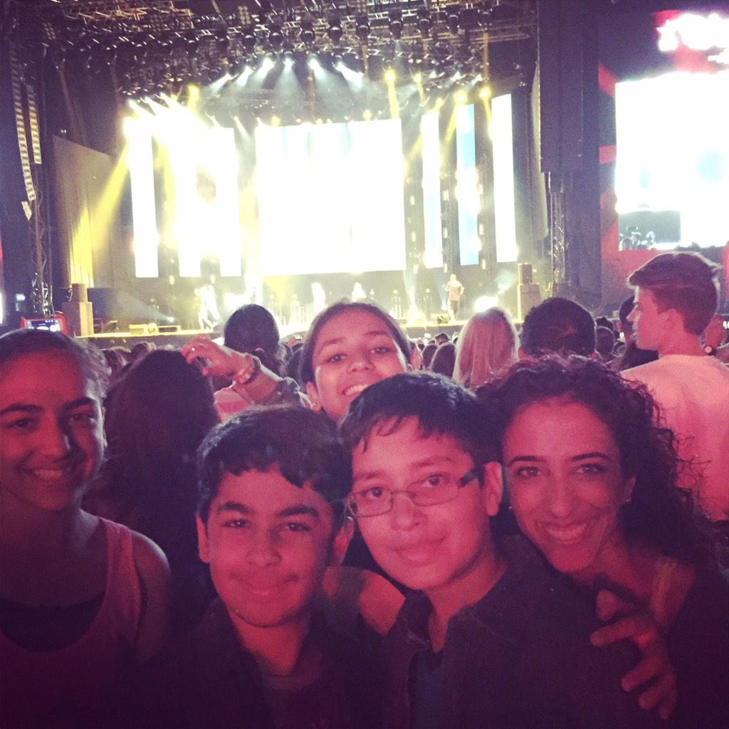 vimalsethi's tweet image. Party Started #RedFestDXB