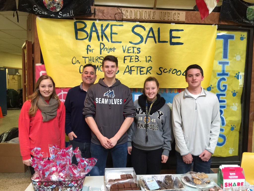 JDeRo23's tweet photo. @NHSProjectVETS Bake sale!!!! http://t.co/5UQle9Zi4D