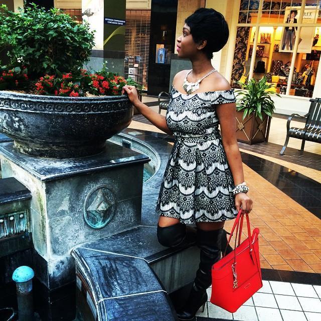 GUESS's tweet photo. Tag your VDay look with #LoveGUESS and #PostToEnter for your chance to win a $250 prize card. http://t.co/OKRMUWhEVf http://t.co/NS3ctaNpFw