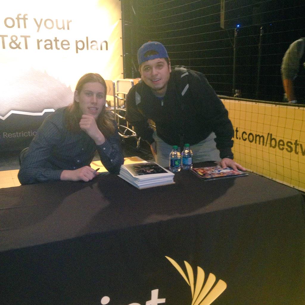 DefPenHoops's tweet photo. #defpensports .@r0bato got to meet @celtics forward @KellyOlynyk! Hoping for a speedy recovery! http://t.co/cX2sDqULjt