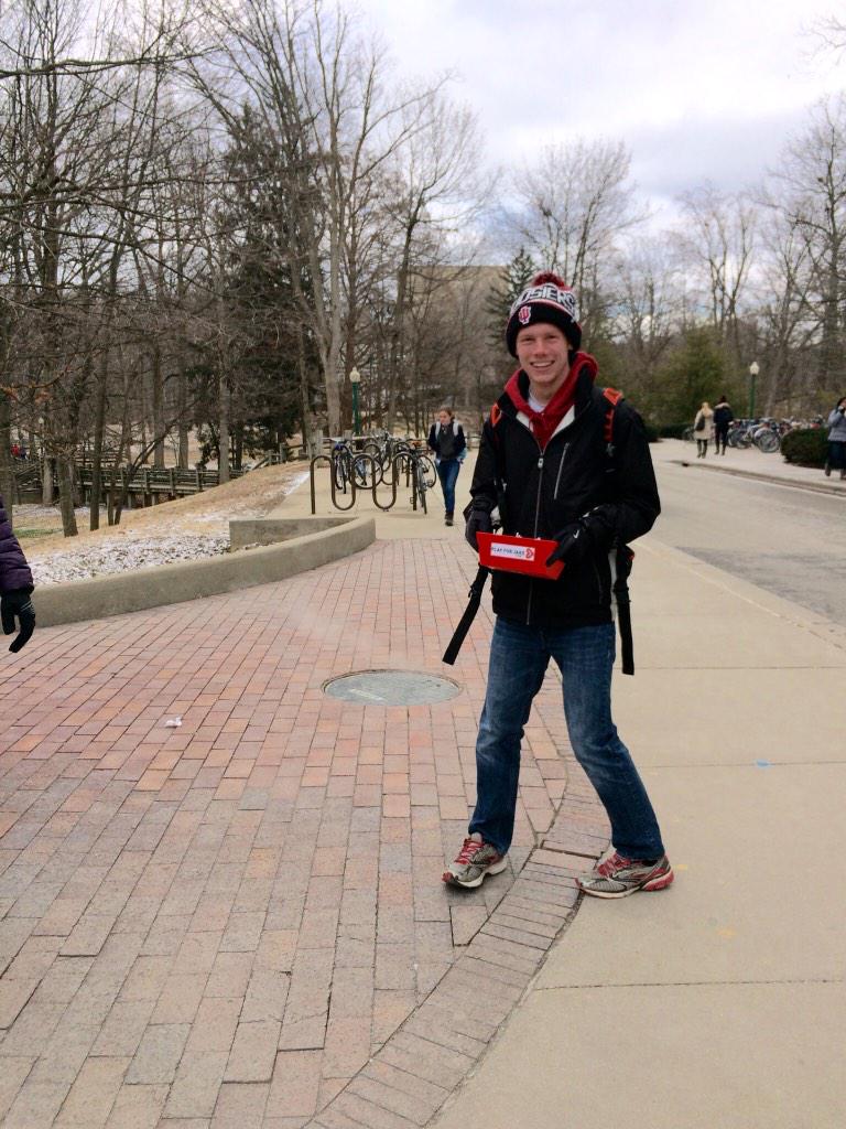 playforjakeiu's tweet photo. Had a great (but freezing) couple of hours handing out suckers for Valentine's Day and raising awareness!💙💙 http://t.co/htRUI563SJ