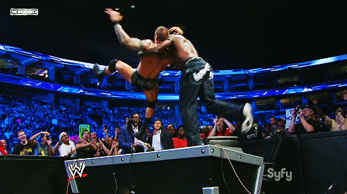 MelissaH25's tweet photo. Who misses the #RKO in the WWE ring currently? @RandyOrton http://t.co/CzMYed68Up