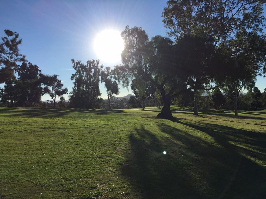 tagger12's tweet photo. First morning round of 2015! Beautiful day @MissionTrailsGC #18before8 #18_365 @TaylorMadeGolf @adidasGolf #boost http://t.co/bjgK6cbDAZ