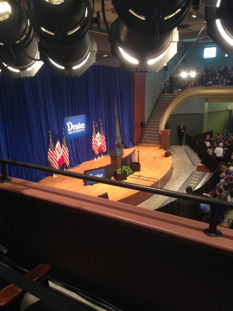 DrakeNCPA's tweet photo. T-minus 29min until VP Biden speaks! #onlyatdrake #politics http://t.co/Rmci16T4ec