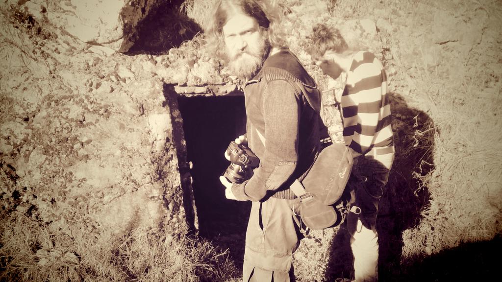 #Contro tutte le guerre oggi visita in trincea #lineagotica <a href="/FederBezzi/">federbezzi</a> <a href="/MatteoLaguni/">Matteo Laguni</a> <a href="/AndreaRapallini/">Andrea Rapallini</a> <a href="/fabriziofrigo/">Fabrizio Frigo </a>