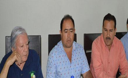 Presentan proyecto del Nuevo Panteón de Tecomán a empresarios | goo.gl/pXErZz