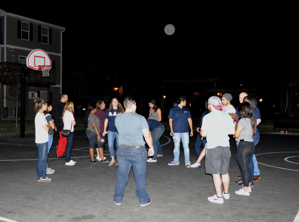 LAEtxst's tweet photo. This past Monday's social. Some of our actives and pledges getting to know each other. #txst #LambdaAlphaEpsilon http://t.co/8MDc8zeMrP