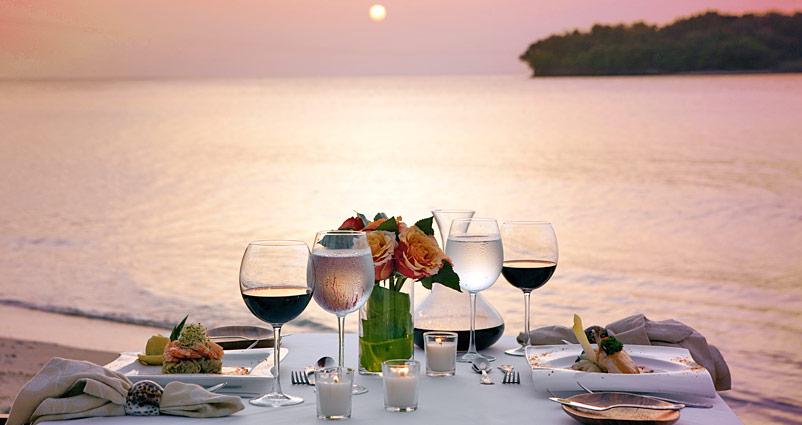 marshaannb's tweet photo. Q4: If you could create a romantic menu for a candlelight dinner, what would it be? #SandalsVDay http://t.co/tyQUx2AAvG